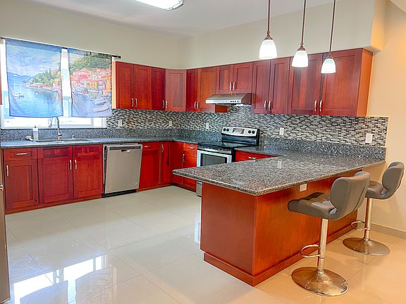 5th image of 1847 Mahana St #D