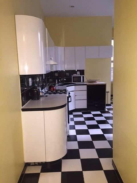 1st image of 233 E 14th St APT 3
