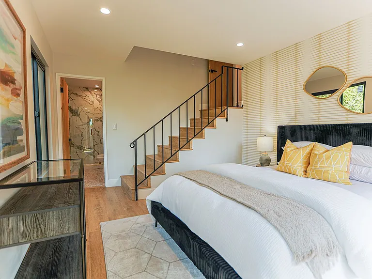 319 Heliotrope Ave — Photo 8