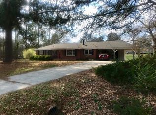 78 S Collins St, Reynolds, GA 31076