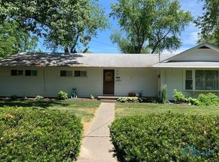 808 Sawyer Rd, Toledo, OH 43615