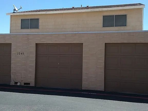 1st image of 5246 Golden Ln #B