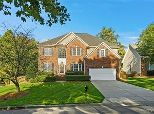 9701 Tenencia Ct, Charlotte, NC 28277