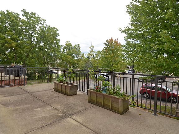 3rd image of 312 S Main St #312