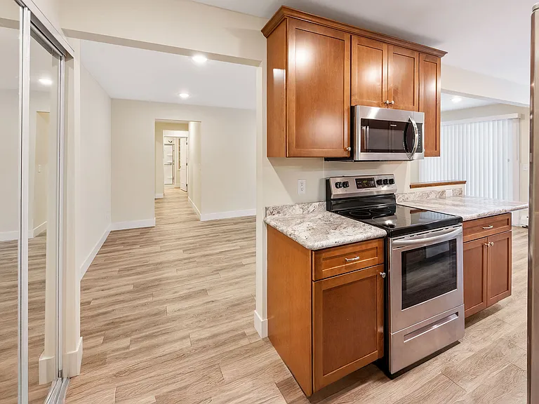 621 Santa Vera Dr — Photo 10