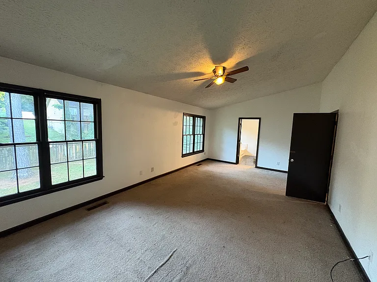 865 Bristol Way — Photo 13