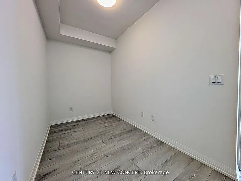 280 Dundas St W #2807 — Photo 10