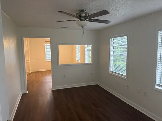 3302 S Briery Rd — Photo 4