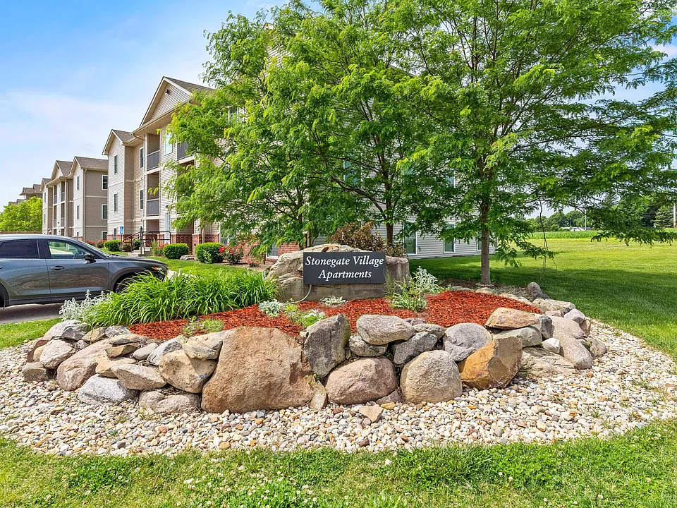 Stonegate Village Apartments