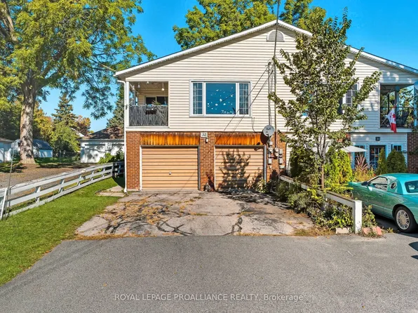 32 James St W #B, Cobourg, ON K9A 2J9