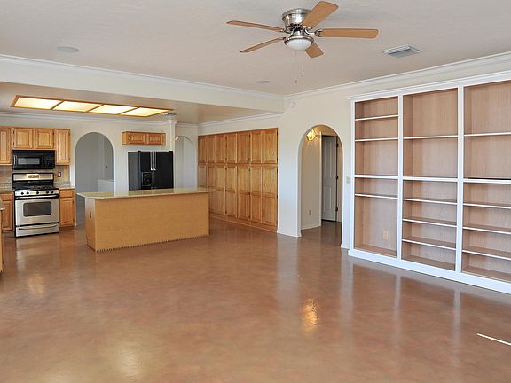 5th image of 7951 N Wade Springs Dr