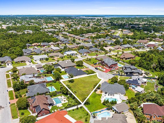 3rd image of 504 Parkwood Ct
