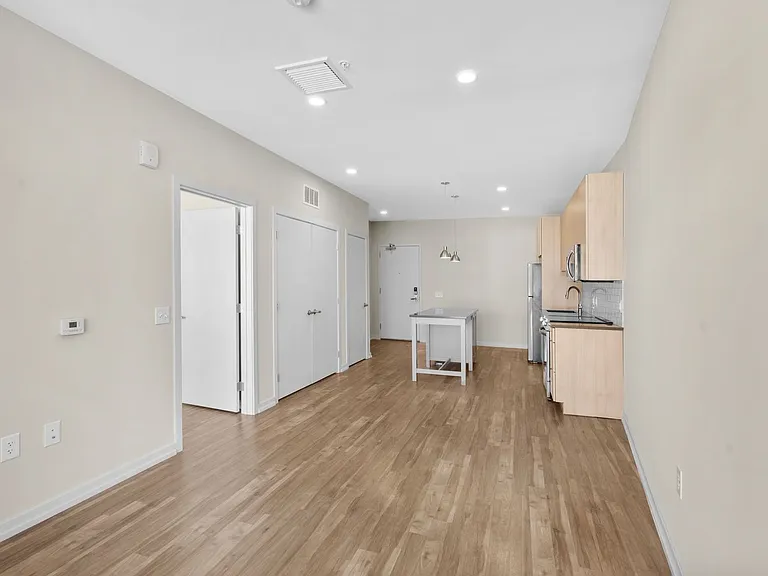 The Keystone Apartments — Photo 145