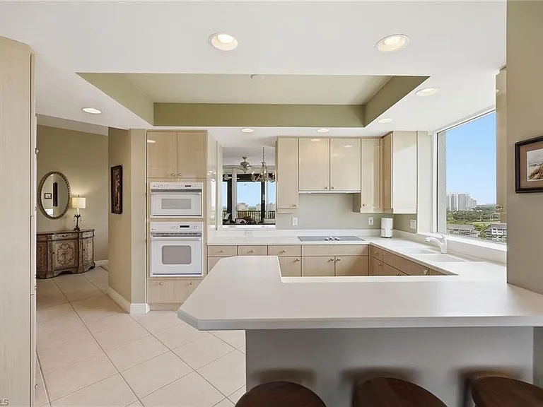 420 Cove Tower Dr #1404 — Photo 13