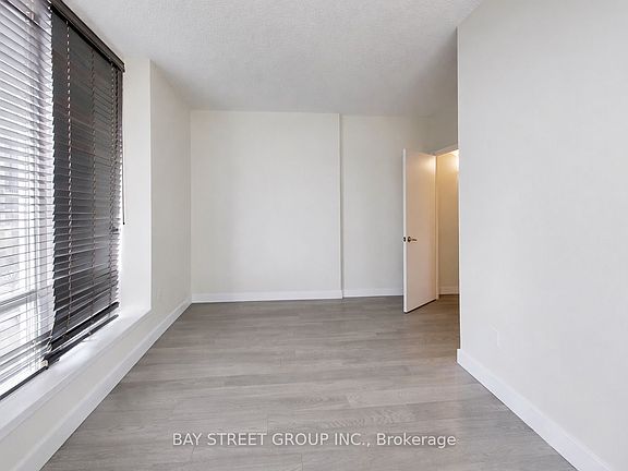 5th image of 25 Singer Ct #Townhouse 07