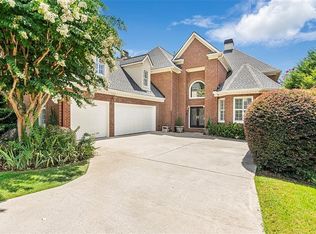 725 Falling Rocks Ct, Roswell, GA 30076