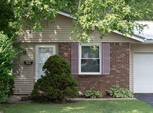 304 S Wayne St, Flora, IN 46929