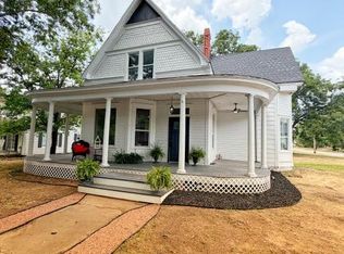 424 N Hinckley St, Holdenville, OK 74848