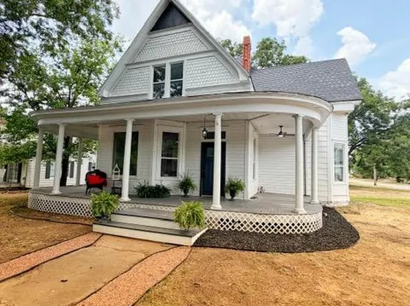 424 N Hinckley St, Holdenville, OK 74848