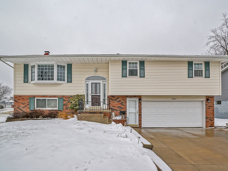 1st image of 7504 N Piccadilly Pl