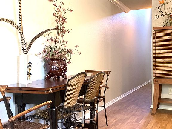 2nd image of 1544 N London Ave #1