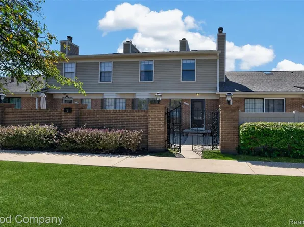 31228 Country Blf, Farmington, MI 48331