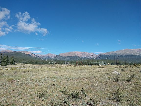 5th image of 64 Glissade Trail