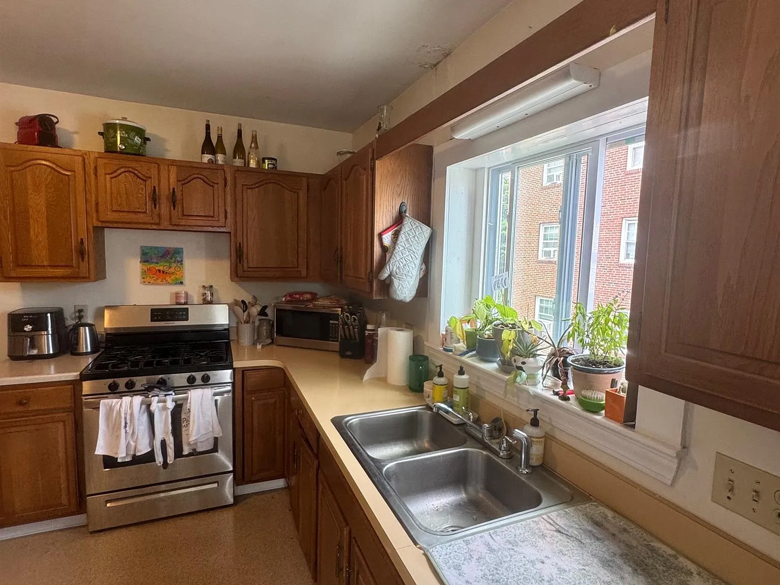 3 bed, 1100 sqft, $4,250 — Photo 1