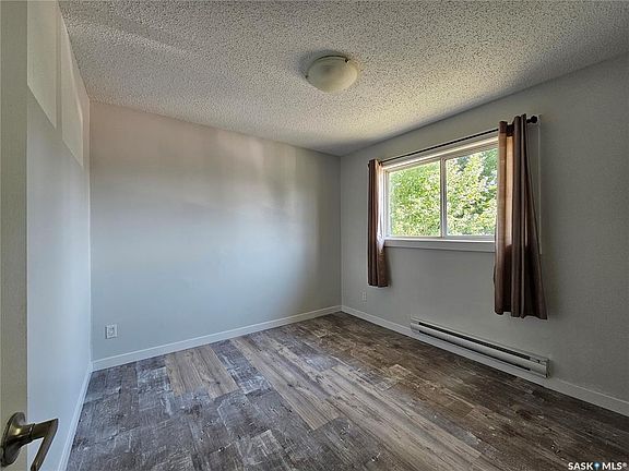 4th image of 8992 Panton AVENUE