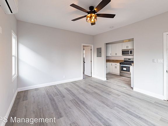 2nd image of 2209 E 6th St #8955092