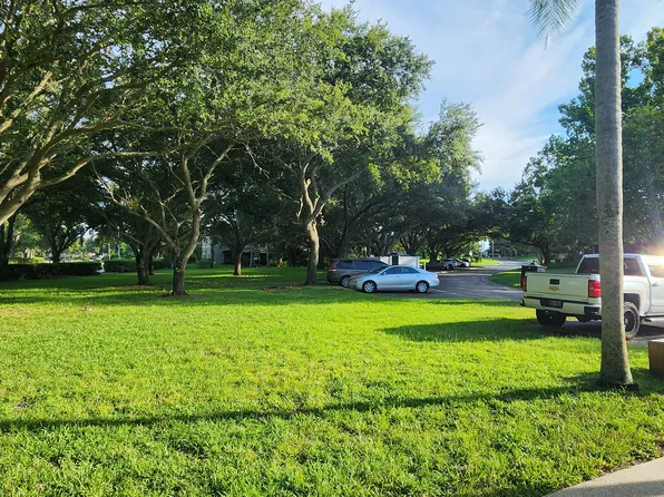 2898 Thaxton Dr APT 73, Palm Harbor, FL 34684