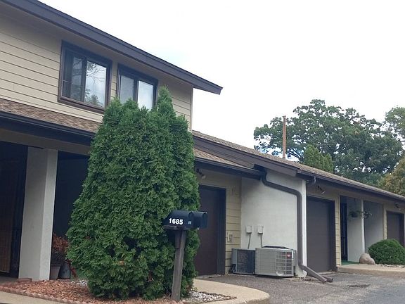 2nd image of 1687 McKnight Ln