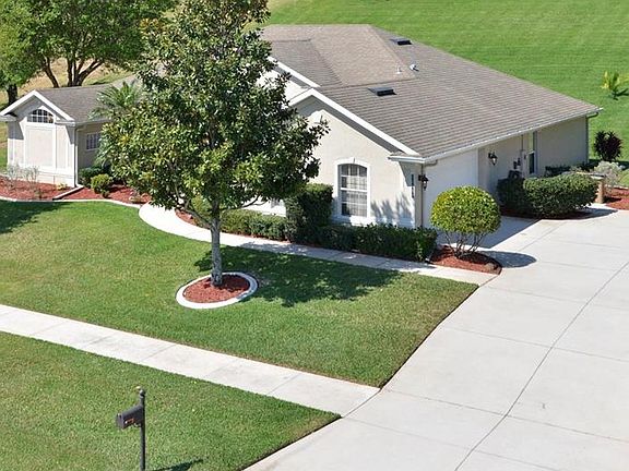 2nd image of 12819 Colonnade Cir