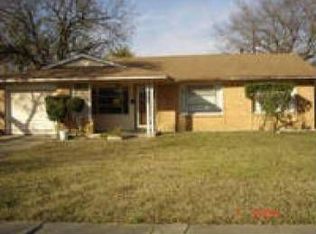 223 W Cherry Point Dr, Dallas, TX 75232