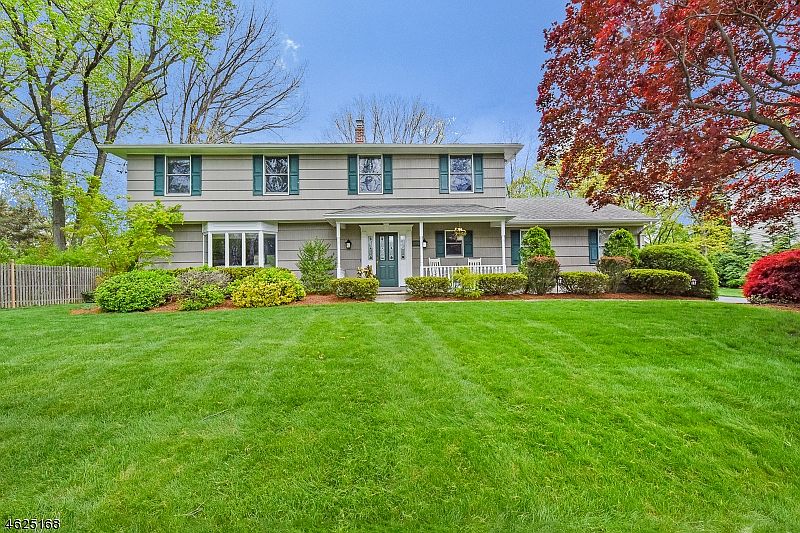 1st image of 796 Charnwood Dr
