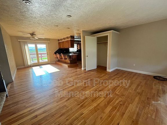 2nd image of 4275 S 45 E Unit 1