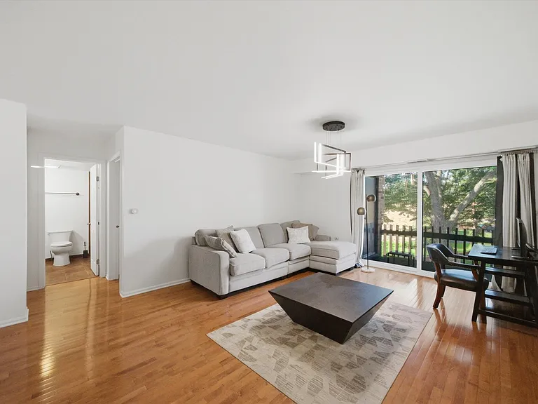 1100 E Randville Dr #203 — Photo 11