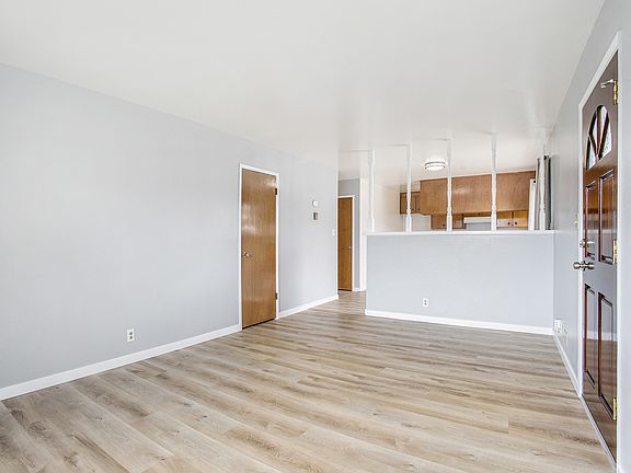 4th image of 1373 145th Ave