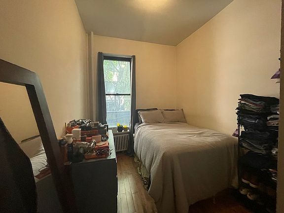 5th image of 311 W 55th St APT 1C
