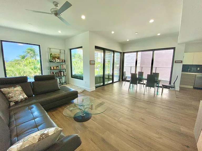 348 Balboa St — Photo 42