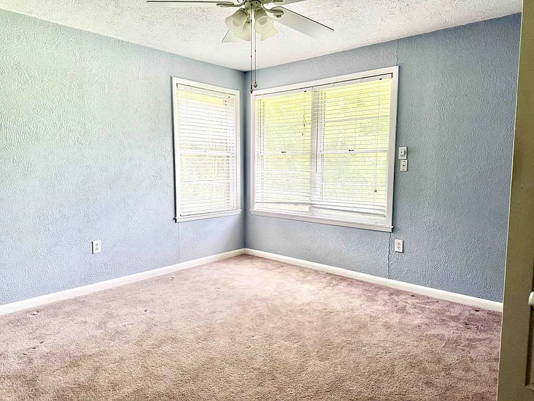 9384 S Riveroaks Dr — Photo 11