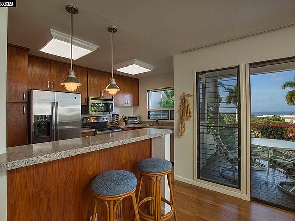 3rd image of 10 Wailea Ekolu Pl APT 1003