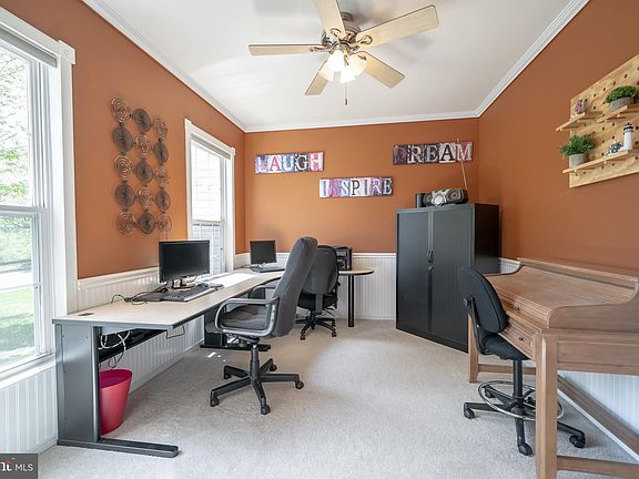 4th image of 4 Nellie Ln