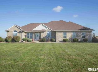 10A N Meadowbrook Dr, Geneseo, IL 61254