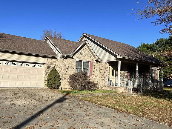 2nd image of 160 Chelsea Dr