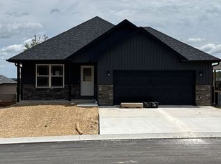 932 Page St, Waynesville, MO 65583