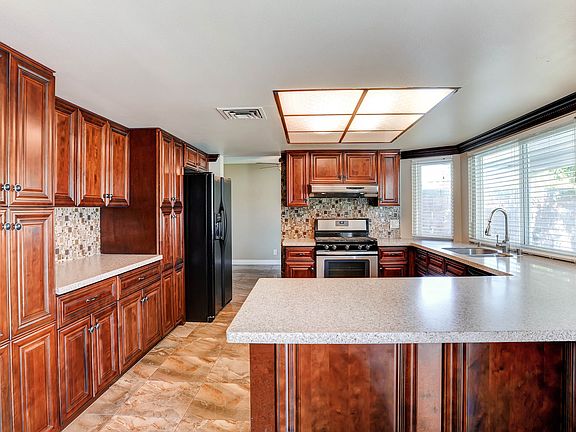5th image of 6794 Mataro Dr