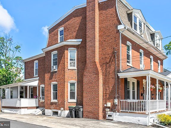 2nd image of 1027 W Bridge St