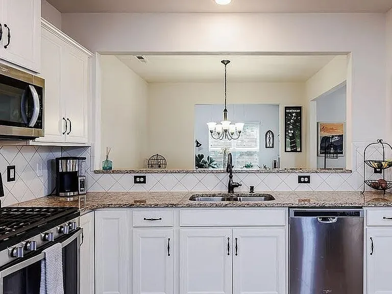 1005 Ambrosia Dr #1005 — Photo 4