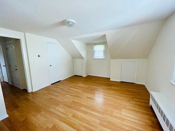 4th image of 1862 Gormley Ave #2